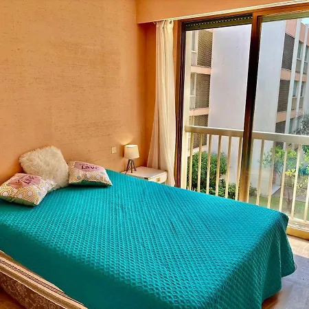 Eden Park Your Host Helper Cannes