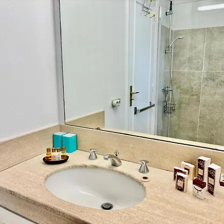 Eden Park Your Host Helper *