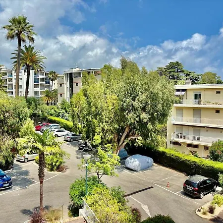 Eden Park Apartment *