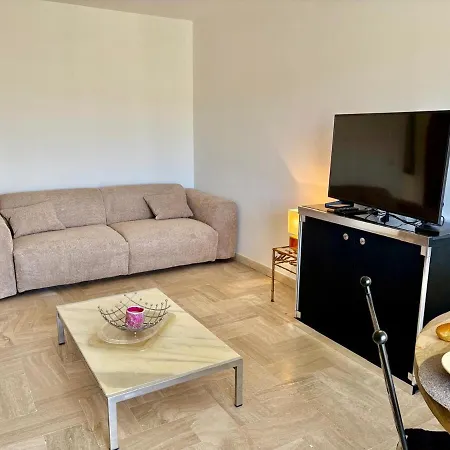 Eden Park Your Host Helper * Cannes